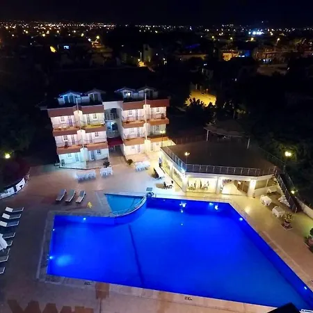 Regum Life Hotel *